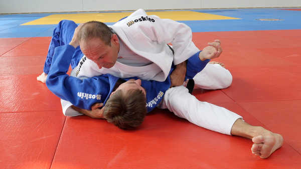 Kuzure-Kesa-Gatame